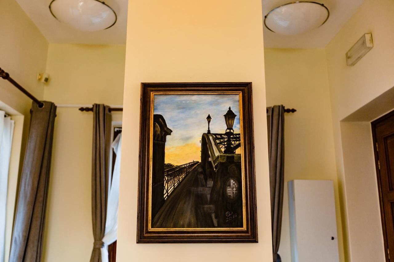 Bridge Apartment Estergon Dış mekan fotoğraf