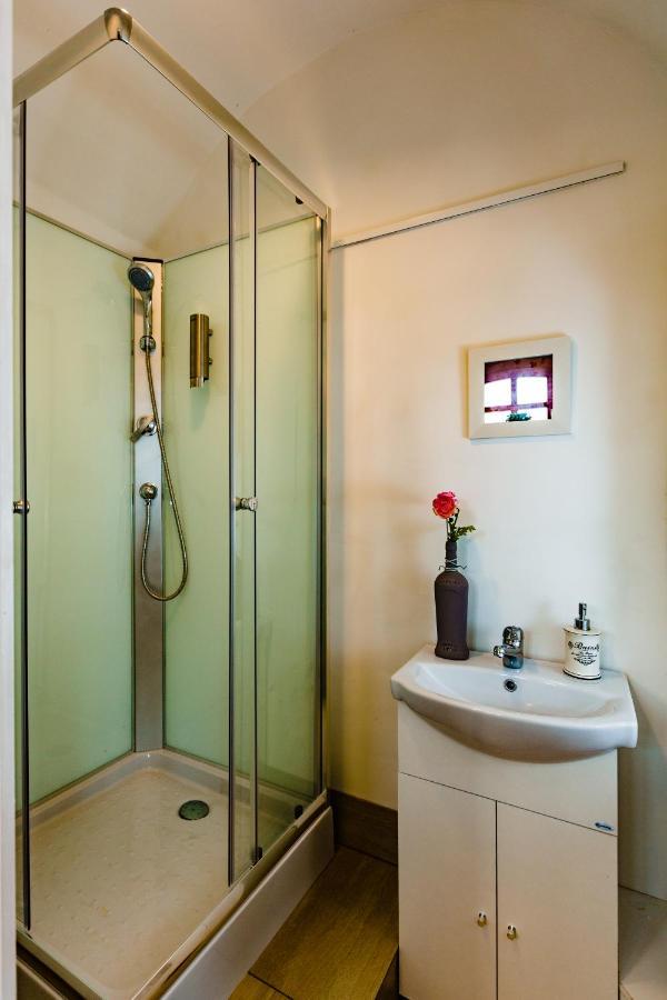 Bridge Apartment Estergon Dış mekan fotoğraf